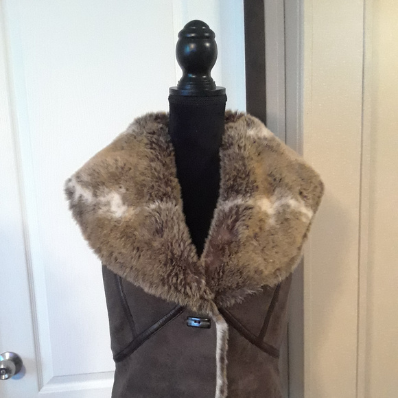 Anthropologie Jackets & Blazers - Anthropologie T & I Faux Fur Vest New